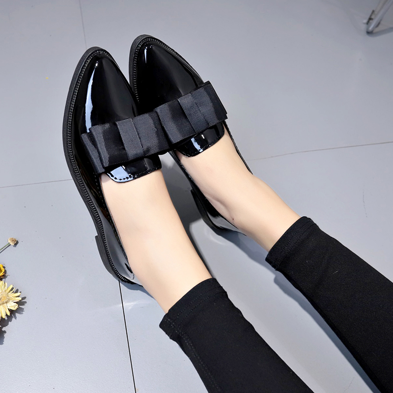 Black/ Wine Red Patent Leather - Embroidery Flat Shoes ulasan dan harga