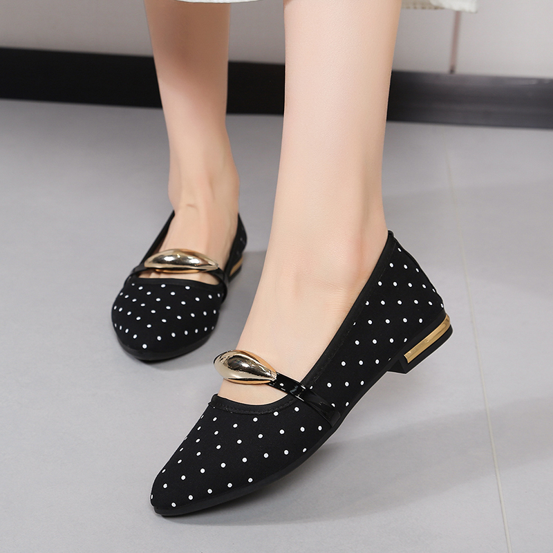 Spring and Autumn Elegant Poin - Embroidery Flat Shoes ulasan dan harga