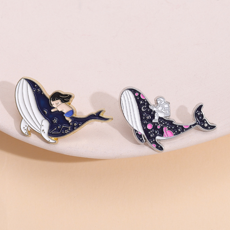 marine Whale dolphin Enamel Pi - Embroidery Whale ulasan dan harga
