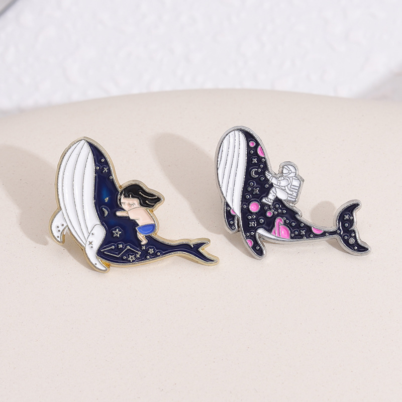 marine Whale dolphin Enamel Pi - Embroidery Whale ulasan dan harga